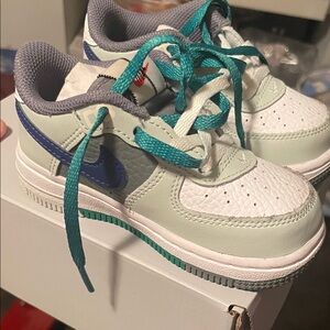 Nike Kids' Sneakers in White and Teal